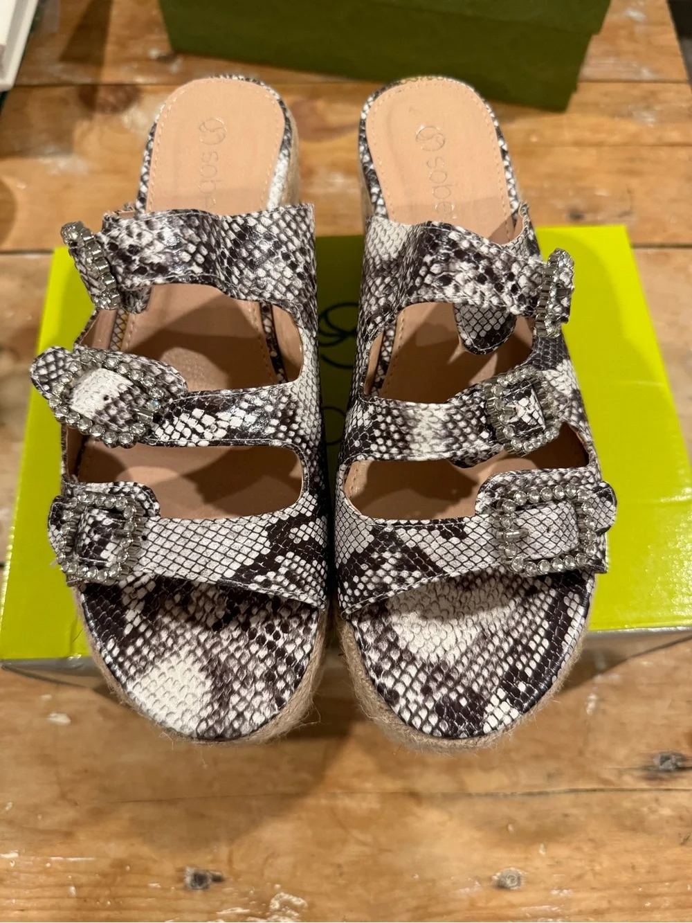 SOBEYO stylish platform